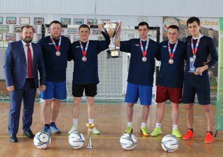 Команда ДЮСШ-С - победитель турнира среди взрослых команд