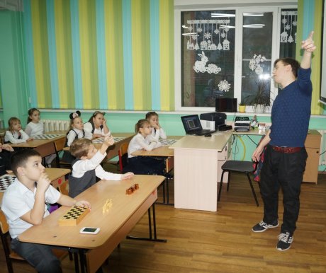 Шахматный урок в ростовской школе