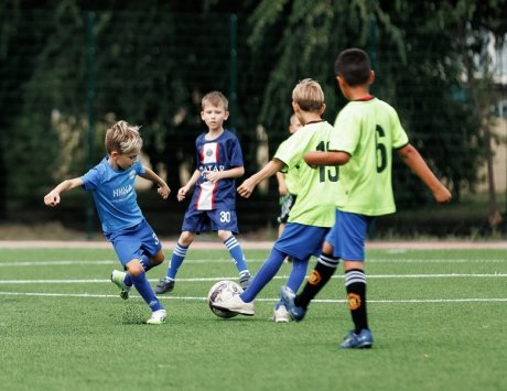 На футбольном поле нового спорткомплекса уже прошли первые соревнования юных футболистов