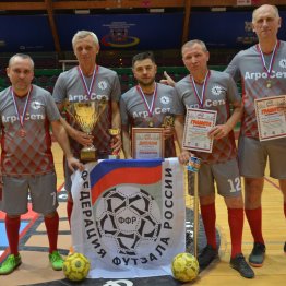 Команда ветеранов «АгроСеть» - обладатель Кубка «Футбольного курьера»
