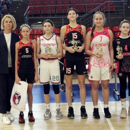 Елена Швайбович с лучшими игроками турнира