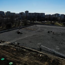 В Северном жилом массиве донской столицы идет строительство ФОК «Чайка». Скоро здесь появятся два новых футбольных поля