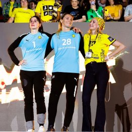 Галина Габисова, Виктория Калинина и Владлена Бобровникова (слева направо)